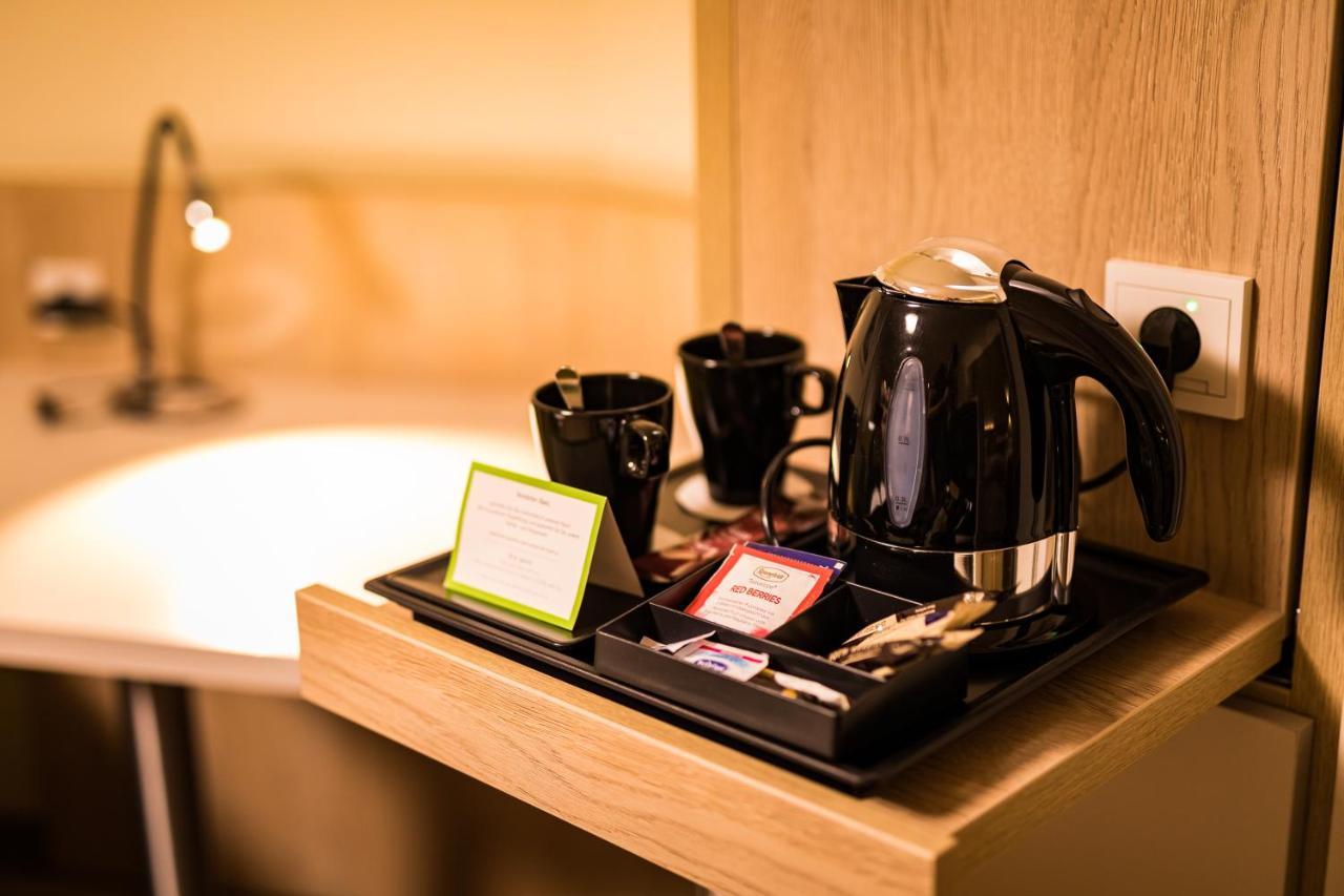 First Inn Hotel Zwickau Buitenkant foto