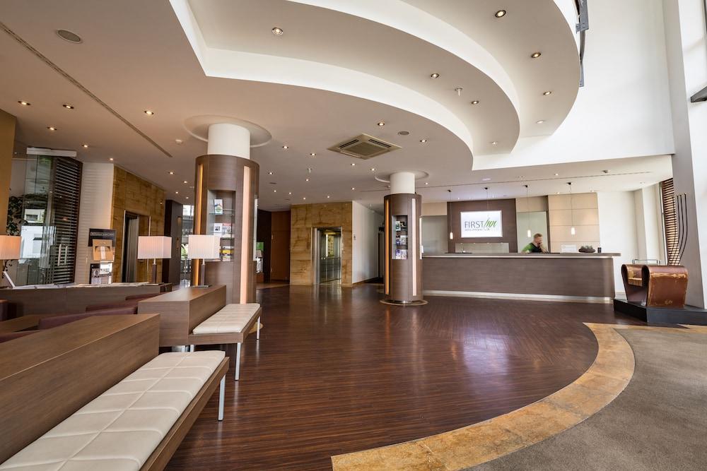 First Inn Hotel Zwickau Buitenkant foto