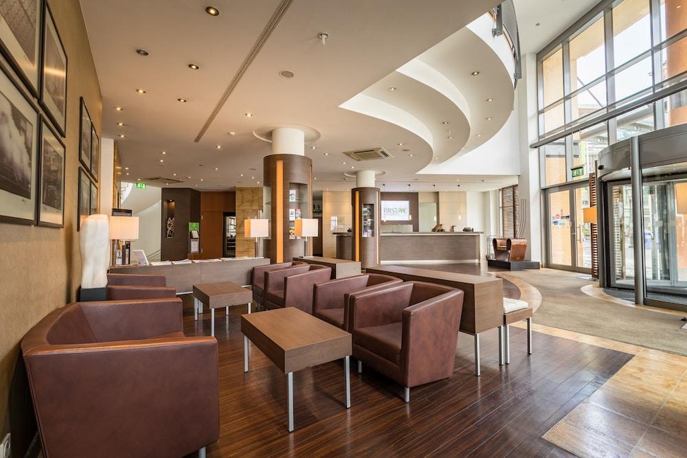 First Inn Hotel Zwickau Buitenkant foto