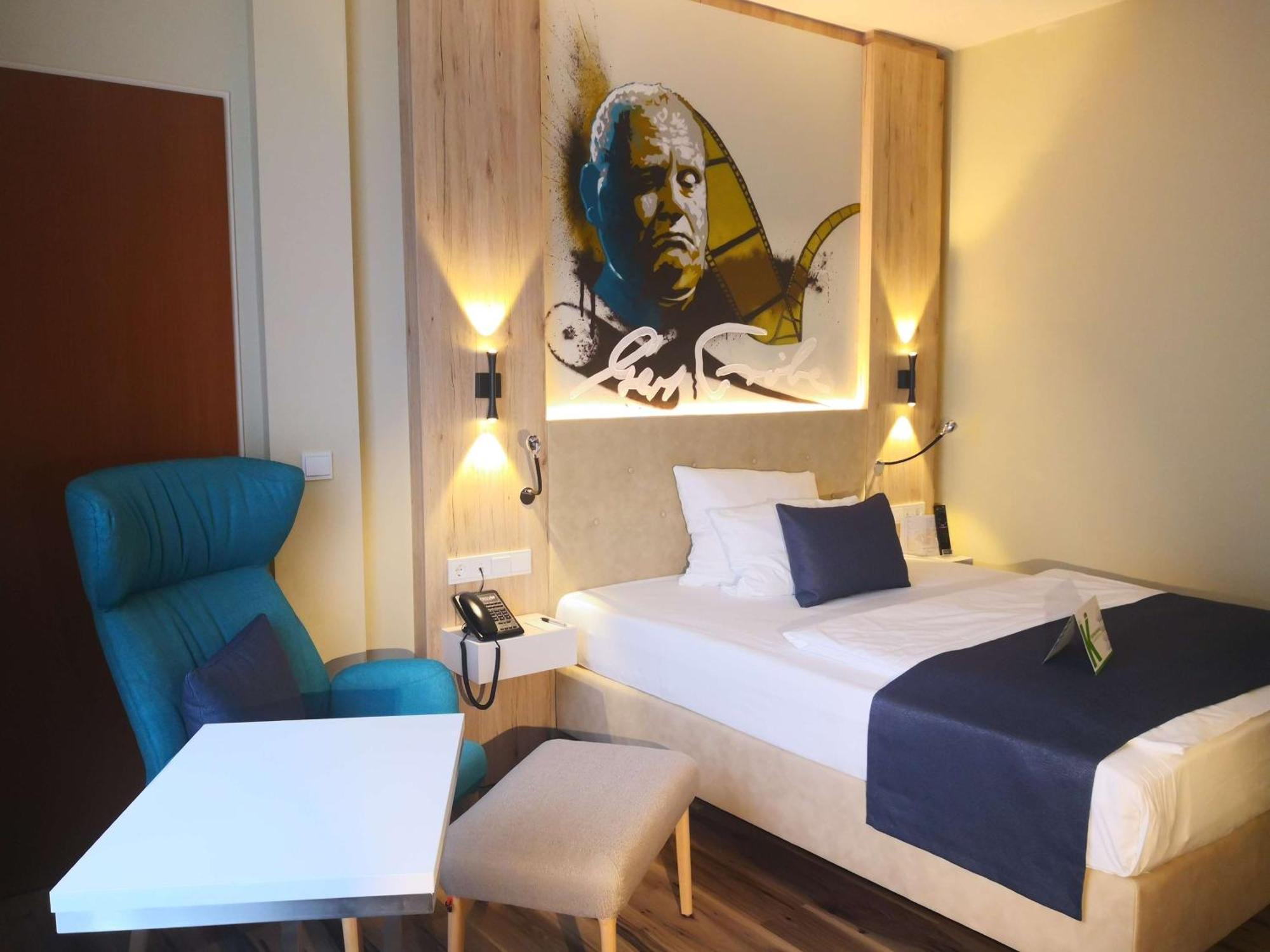 First Inn Hotel Zwickau Buitenkant foto