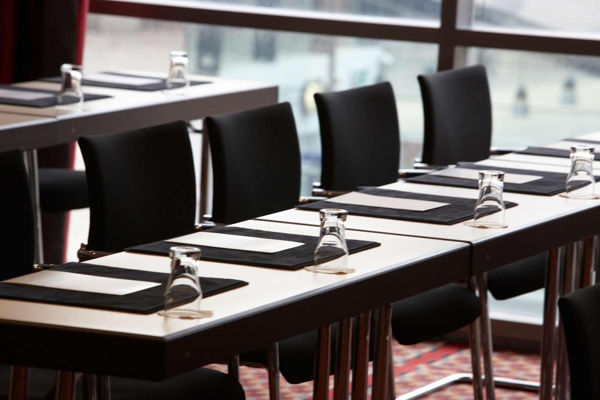 First Inn Hotel Zwickau Buitenkant foto