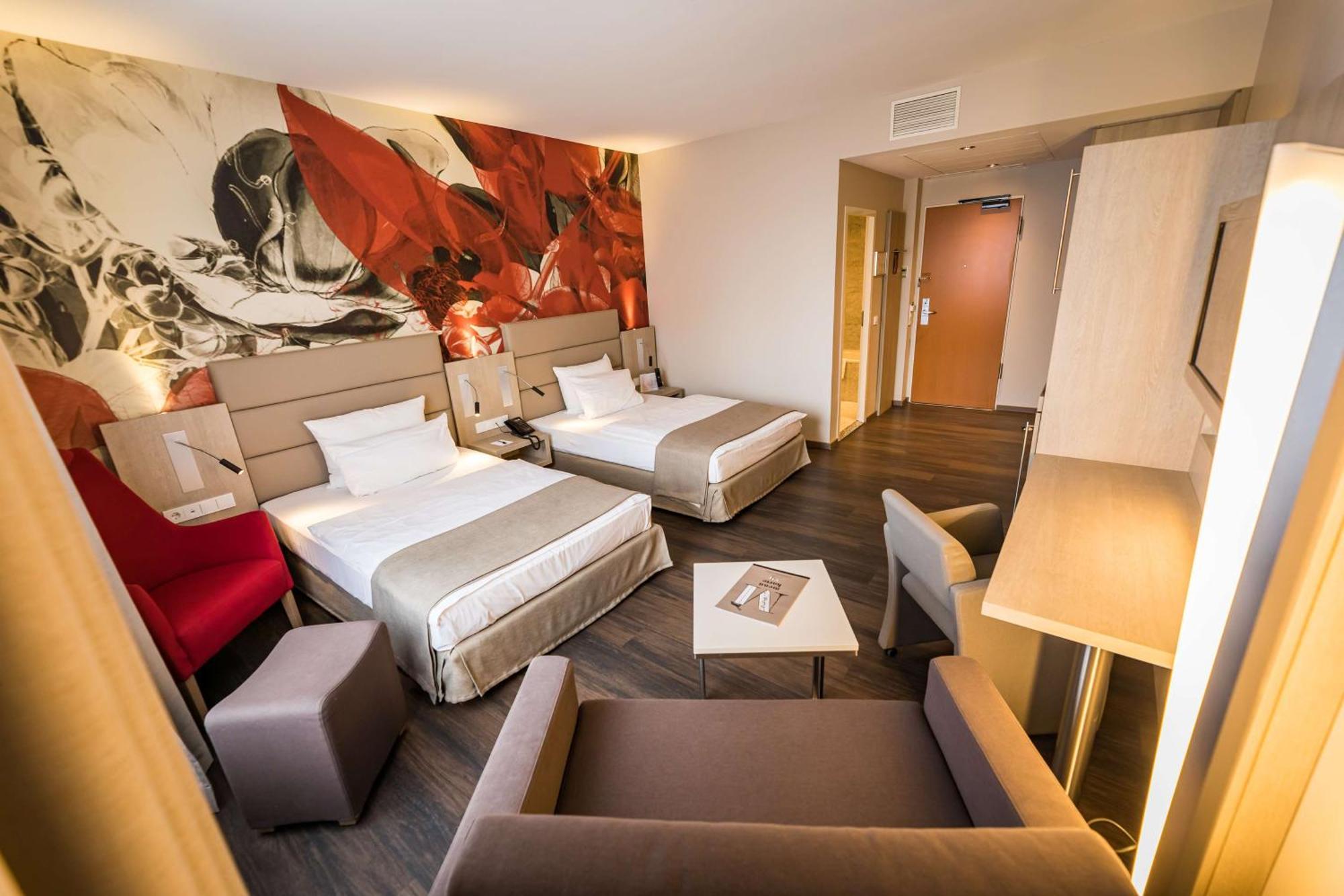 First Inn Hotel Zwickau Buitenkant foto