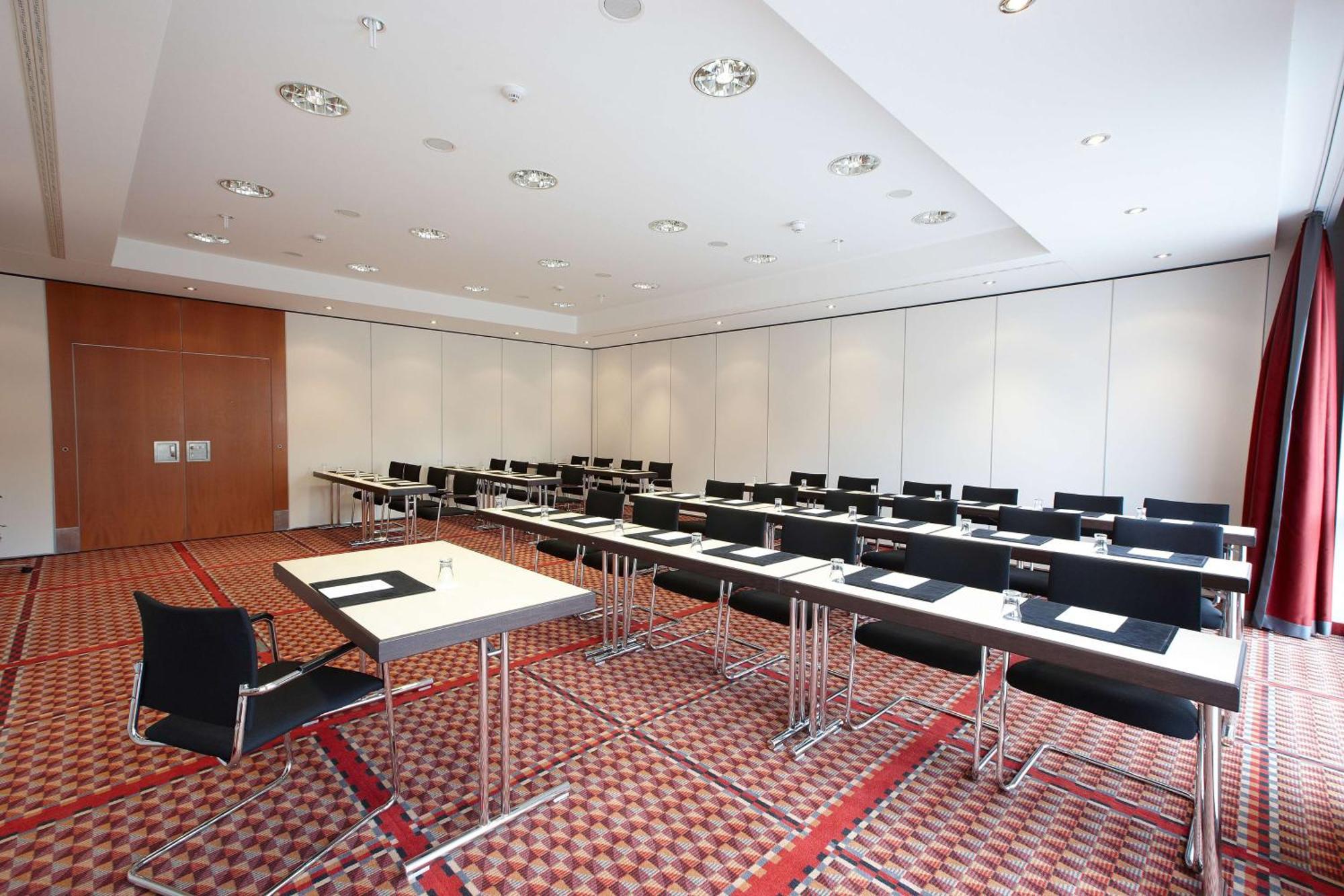 First Inn Hotel Zwickau Buitenkant foto